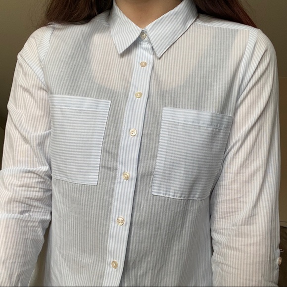 2 for 25 💗 Striped Lightweight Button Up - Picture 4 of 7